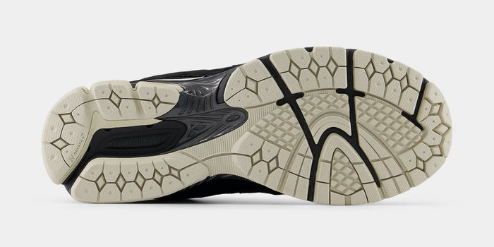 2002R Mens Running Shoes (Black/Timber Wolf/White)