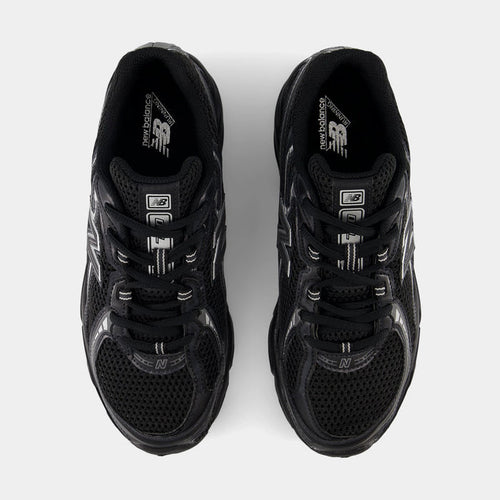 740 Mens Running Shoes (Black/Metallic Silver)