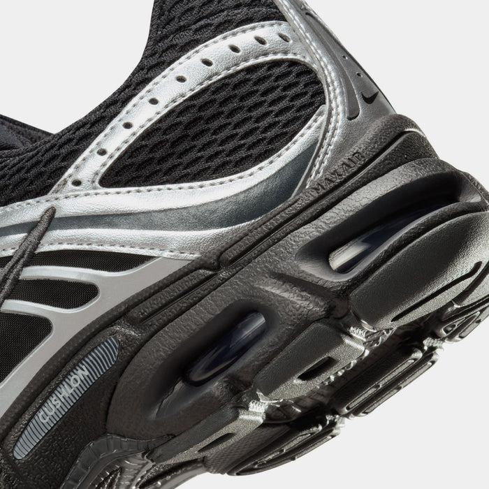 Air Max Moto Womens Running Shoes (Black/Silver)