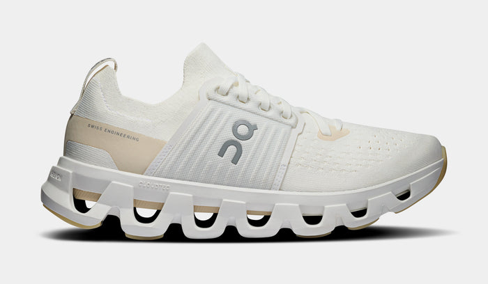 Cloudswift 4 Womens Running Shoes (White/Cream)
