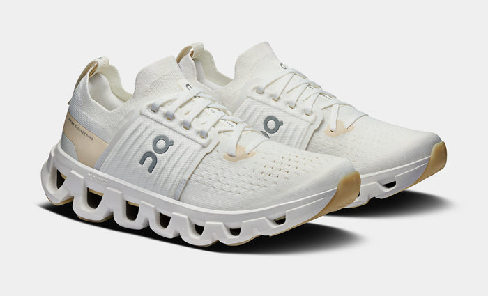 Cloudswift 4 Womens Running Shoes (White/Cream)