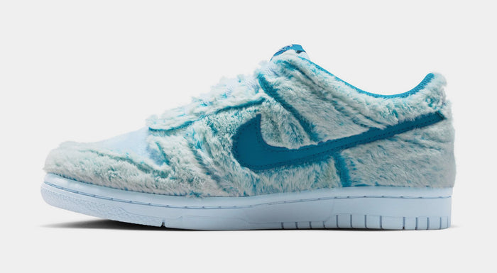 Dunk Low Abominable Snowman Grade School Lifestyle Shoes (Blue)