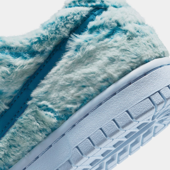 Dunk Low Abominable Snowman Grade School Lifestyle Shoes (Blue)