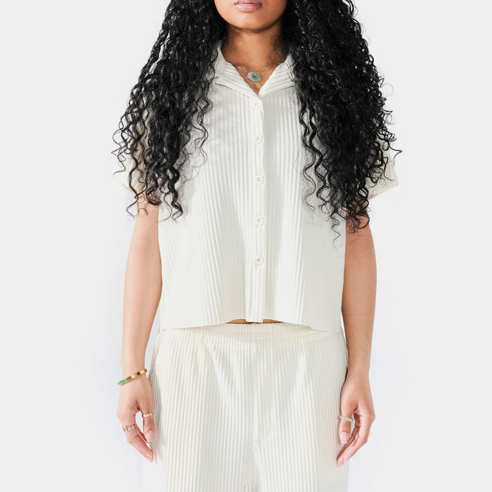 Pleated Button Up Womens Short Sleeve Shirt (Cream)