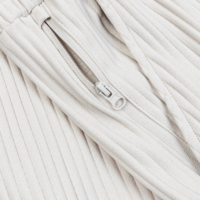Pleated Woven Mens Shorts (Cream)