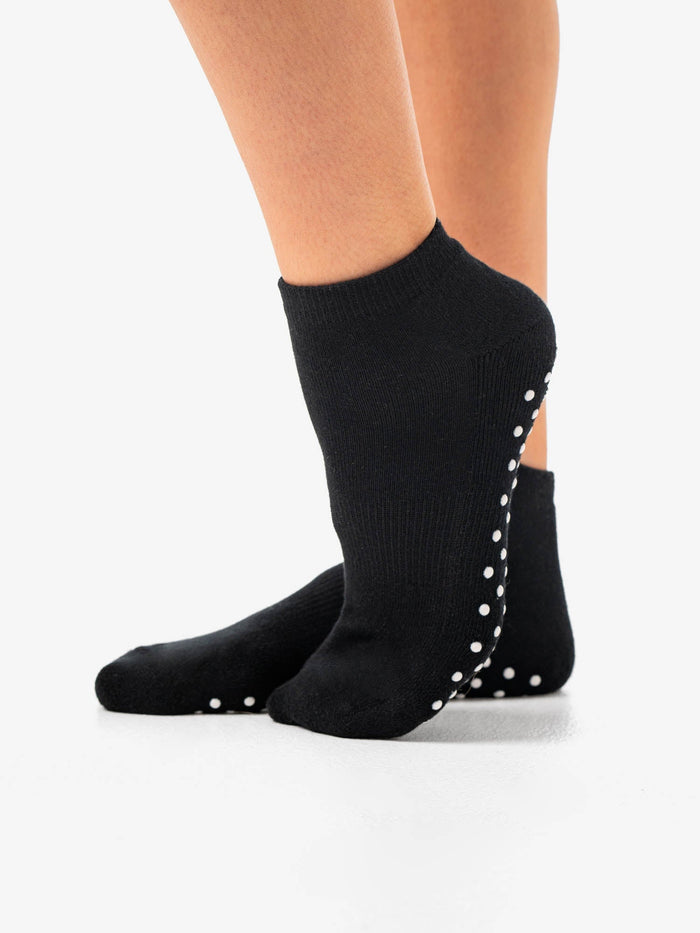 RW Pilates Ankle Grip Socks - Black Ryderwear Staging AU
