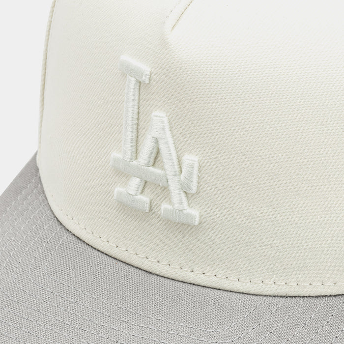 Shoe Palace Exclusive Los Angeles Dodgers Chrome 950AF Curve Mens Hat (Chrome Grey)