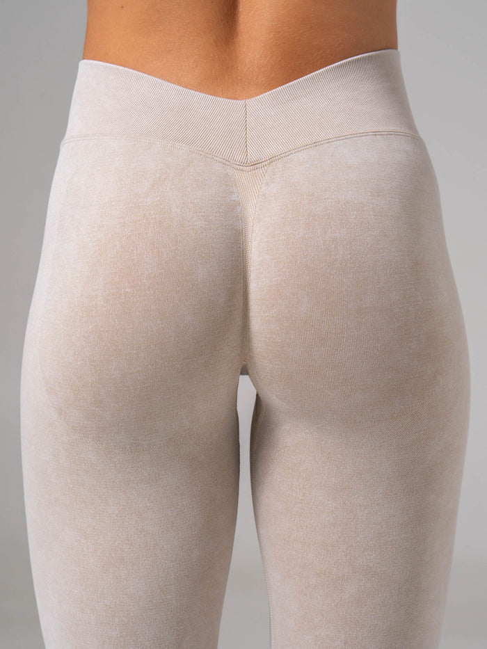 Stonewash Seamless V Back Legging - Oatmeal Clothing Ryderwear