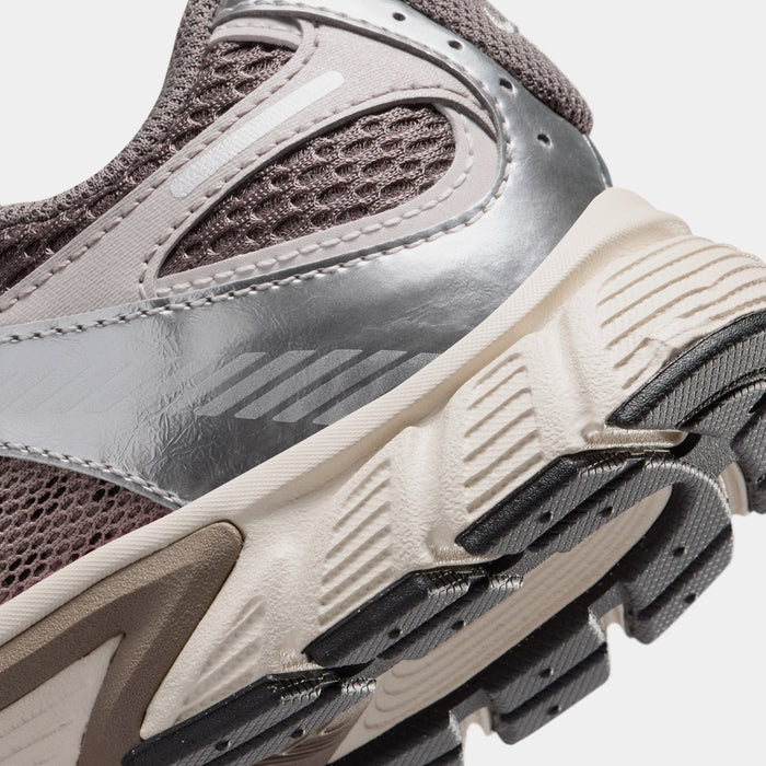 V5 RNR Grade School Running Shoes (Cave Stone/College Grey/Vast Grey/Black)
