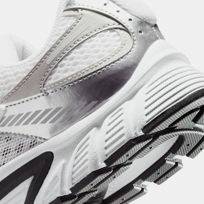 V5 RNR Mens Running Shoes (White/Black/Vast Grey)