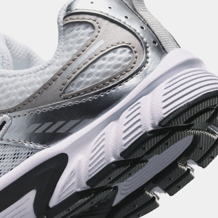 V5 RNR Preschool Running Shoes (White/Black/Vast Grey/College Grey)
