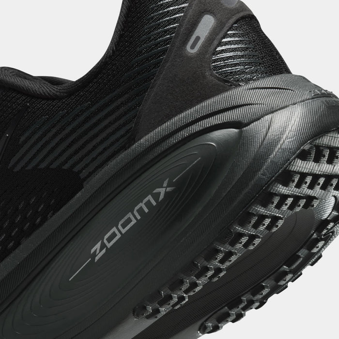 Vomero 18 Womens Running Shoes (Black/Black/Dark Smoke Grey/Light Smoke Grey)