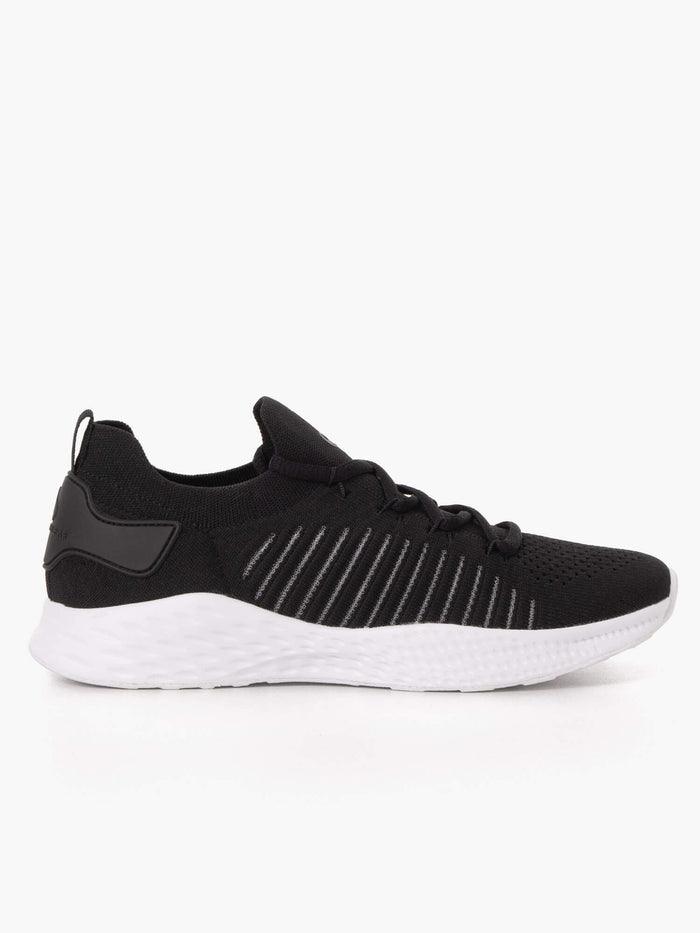 Womens Flylyte Trainer - Black Shoes Ryderwear